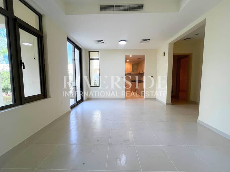 Corner Unit | Vacant | Near Amenities