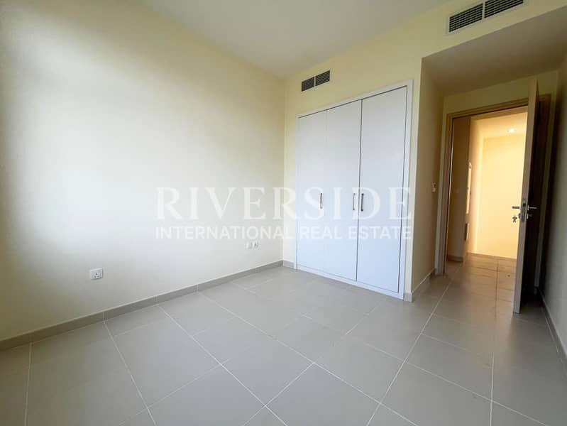 Corner Unit | Vacant | Near Amenities