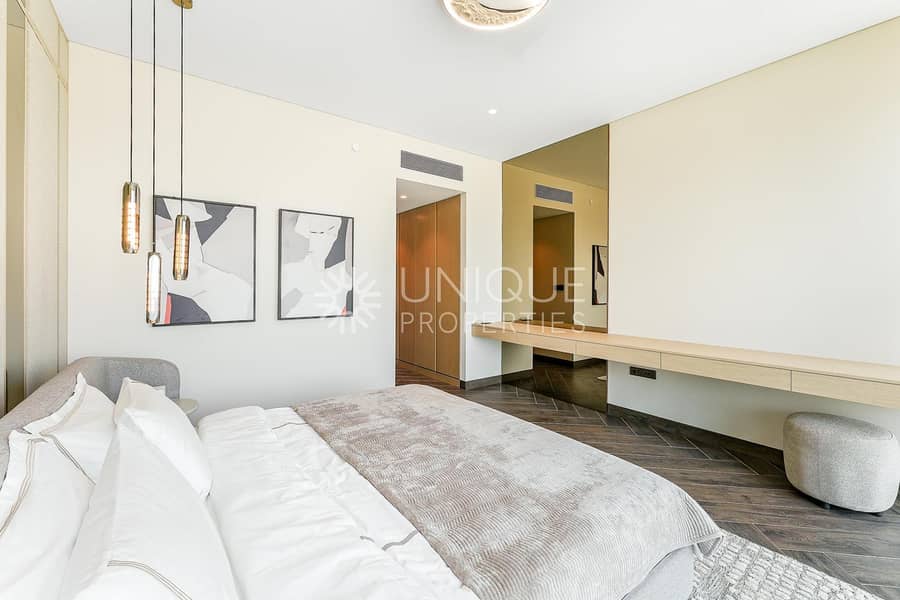 High-End Quality | Burj Khalifa View | Brand New - Image 14