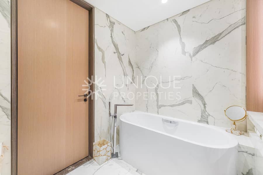 High-end Furnished | Duplex Apartment | Upgraded - Image 15