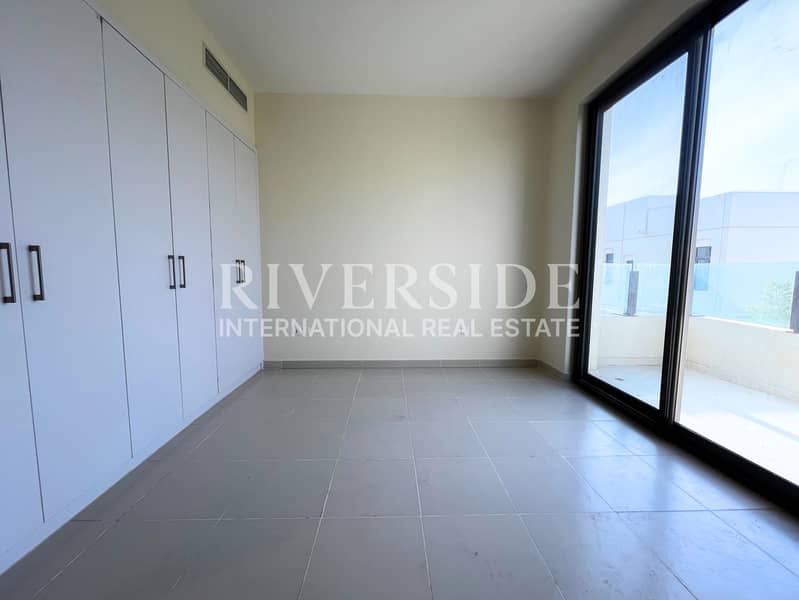 Corner Unit | Vacant | Near Amenities - Image 10