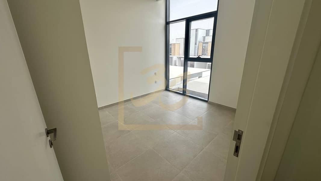 Single Row | Multiple Options | Area Specialist - Image 9