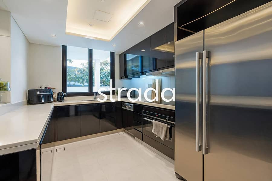 Standalone | Close to pool | Vacant - Image 6