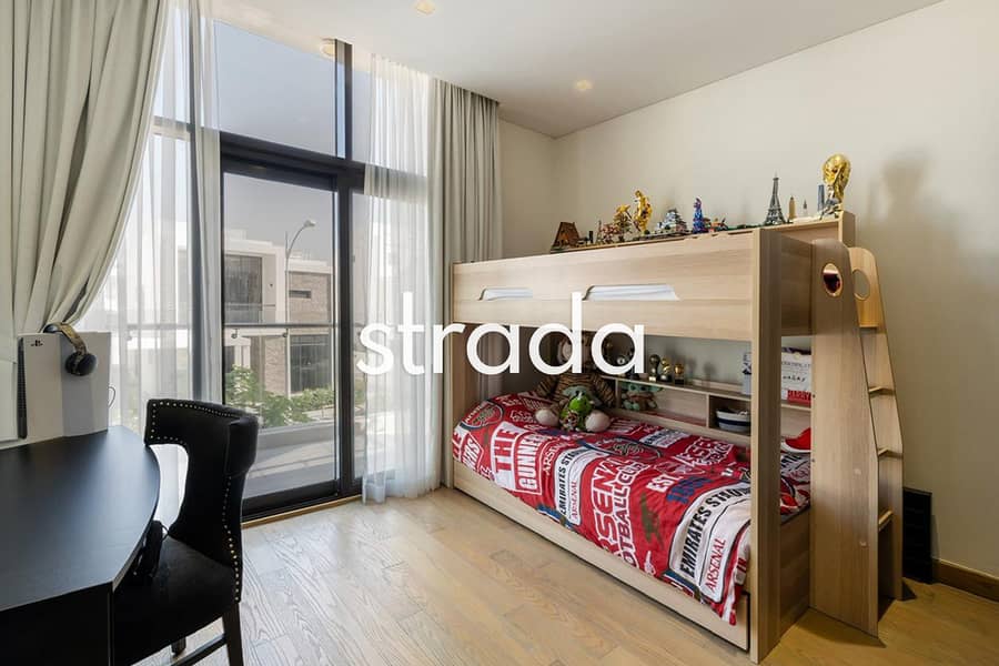 Standalone | Close to pool | Vacant - Image 10