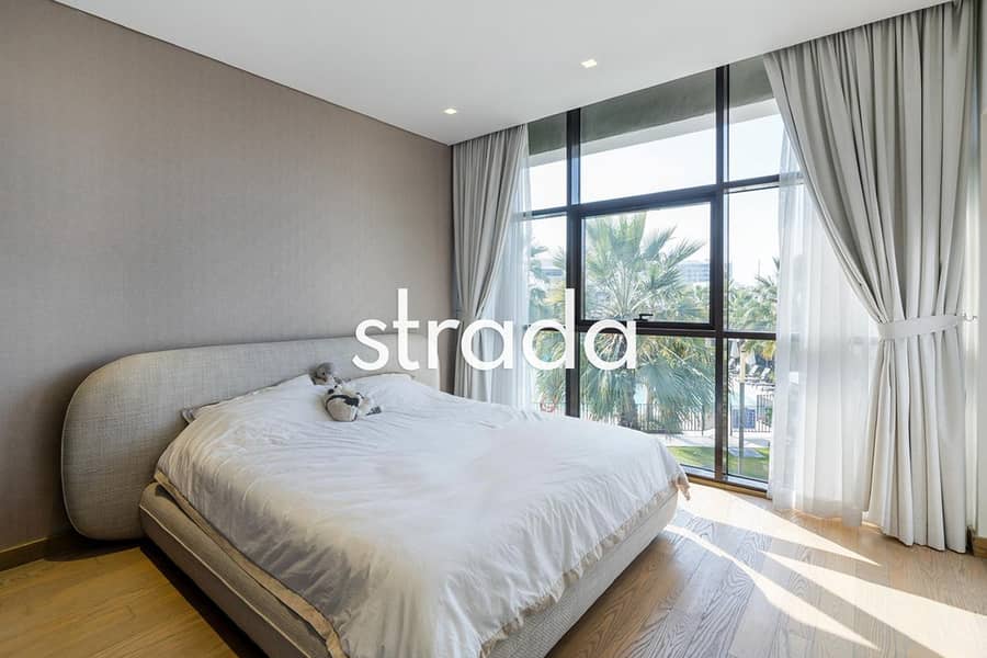 Standalone | Close to pool | Vacant - Image 13