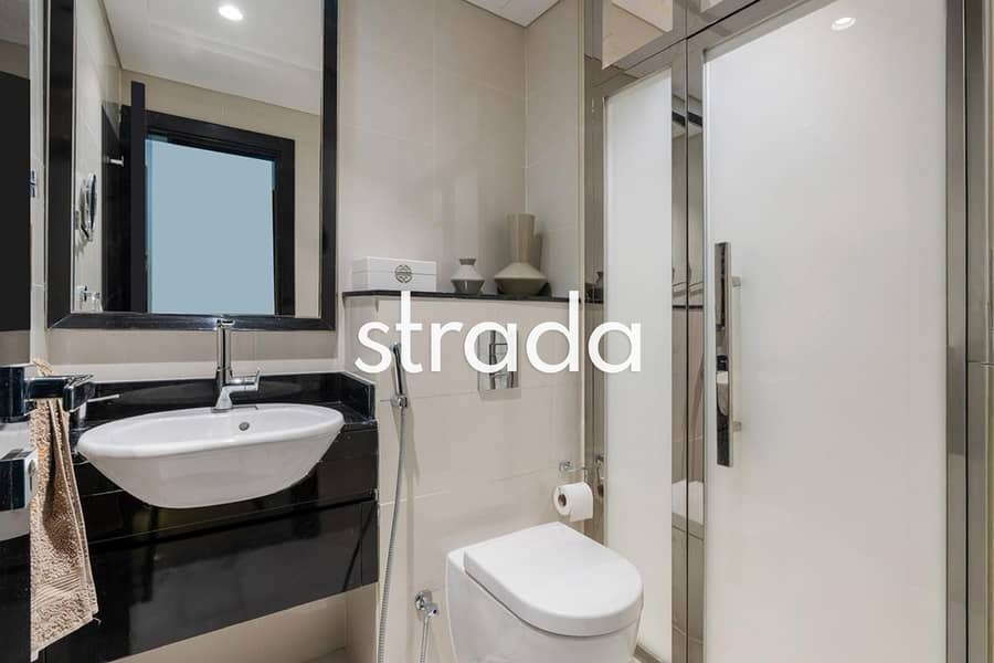 Standalone | Close to pool | Vacant - Image 15