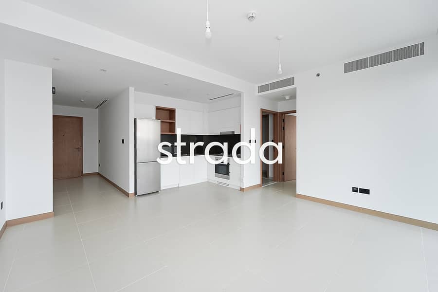 1 Bed | Skyline View | Largest Layout