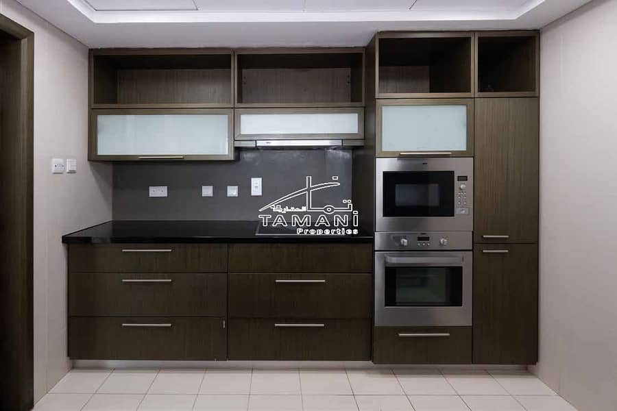 Ready | Spacious Living | Prime Downtown Location - Image 10