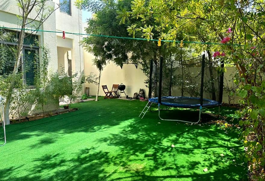 Type E | Near Pool | Vacant Soon - Image 10