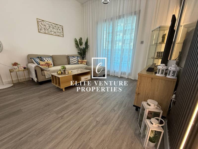 VACANT | FULLY FURNISHED | BRIGHT APARTMENT