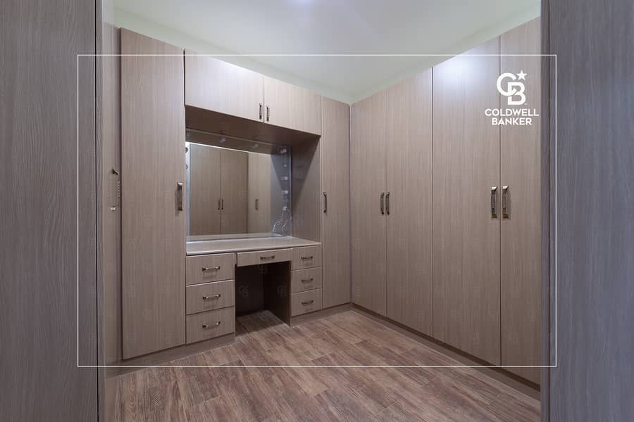 Huge layout | Vacant | Bungalow - Image 9