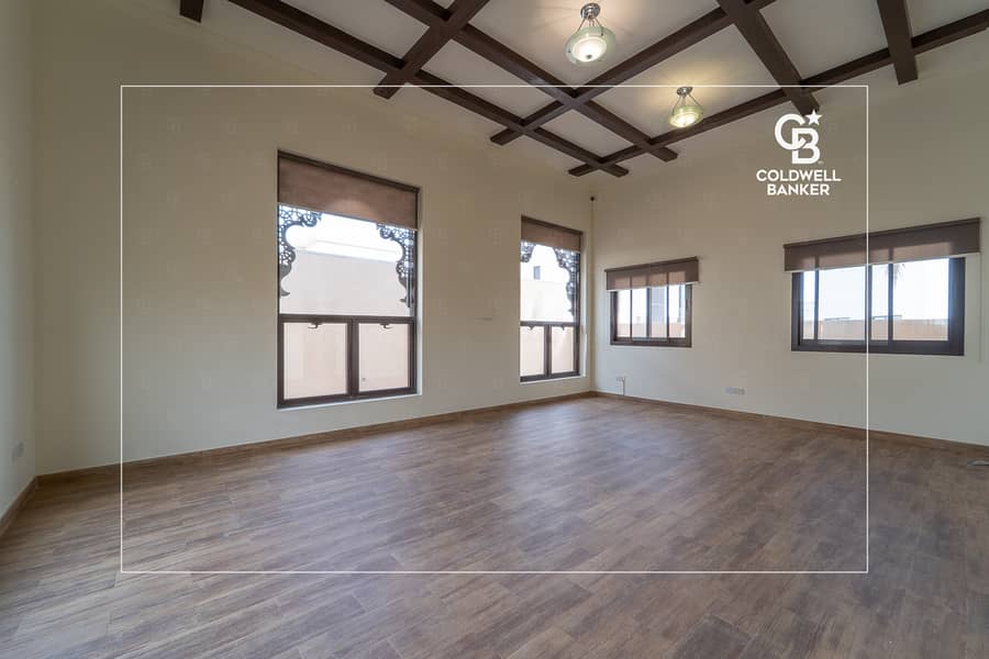 Huge layout | Vacant | Bungalow - Image 17