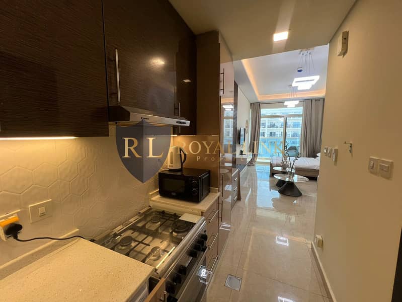 Brand New Fully Furnished Ready to Move 12 Cheqs - Image 6