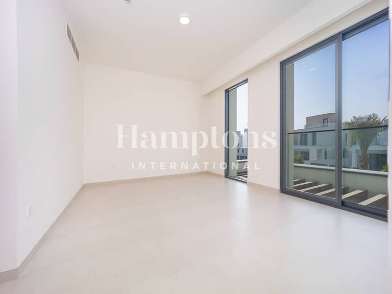 Brand New | Modern Layout | Single Row - Image 15