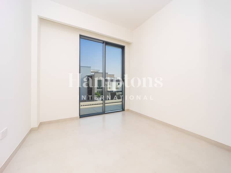 Brand New | Modern Layout | Single Row - Image 11