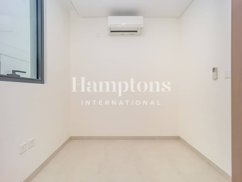 Brand New | Modern Layout | Single Row - Image 27