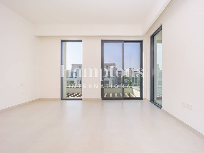 Brand New | Modern Layout | Single Row - Image 23