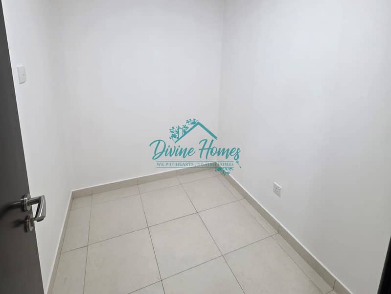 2 PARKINGS | Marina View | Huge Size | Spacious - Image 7