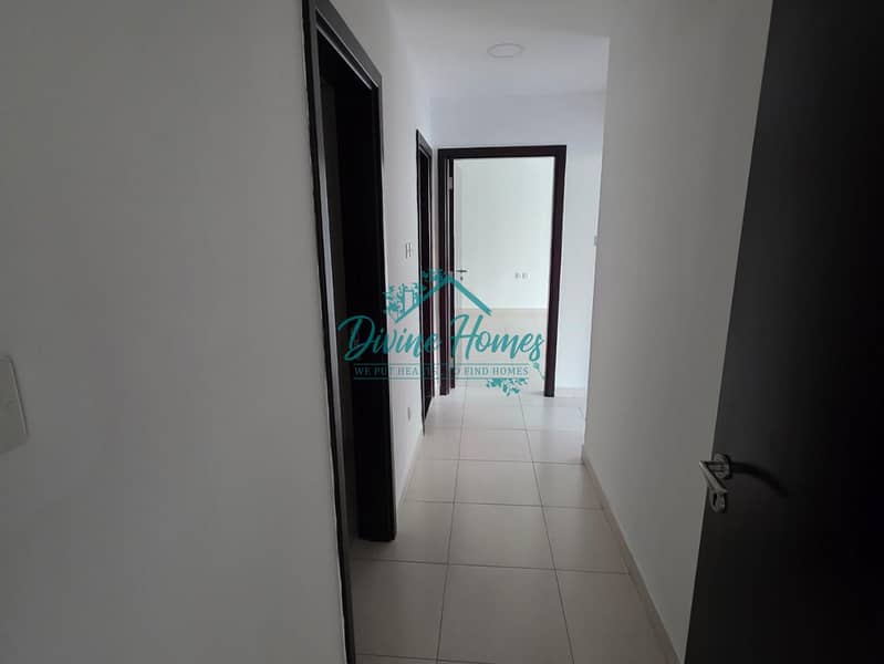 2 PARKINGS | Marina View | Huge Size | Spacious - Image 9