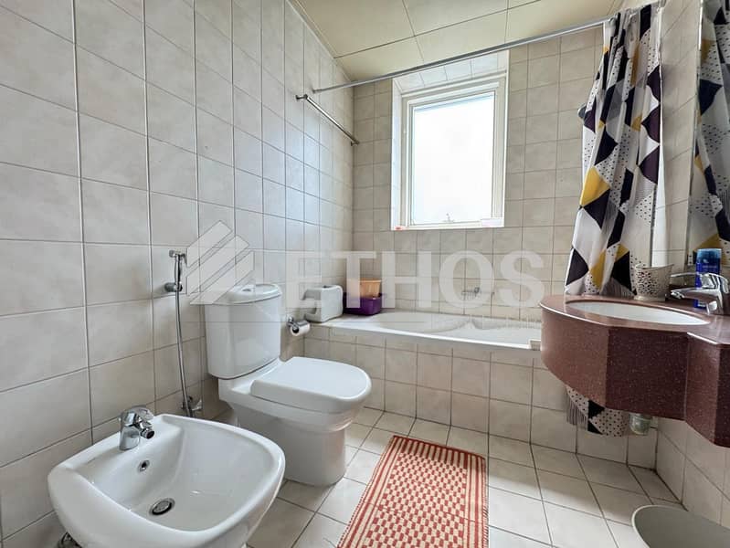 Furnished 2 BHK | Closed Kitchen | Lake View - Image 12