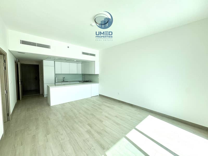 Brand New Unit I Luxury Living | Spacious