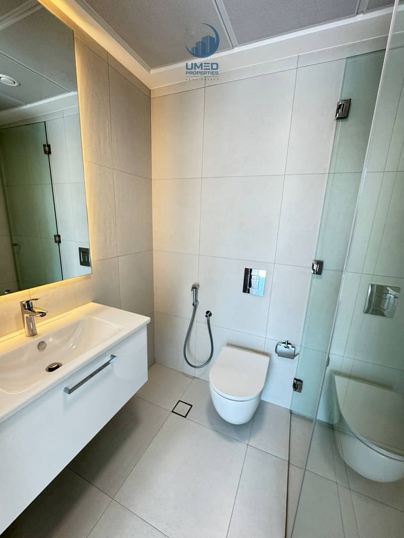 Brand New Unit I Luxury Living | Spacious - Image 10