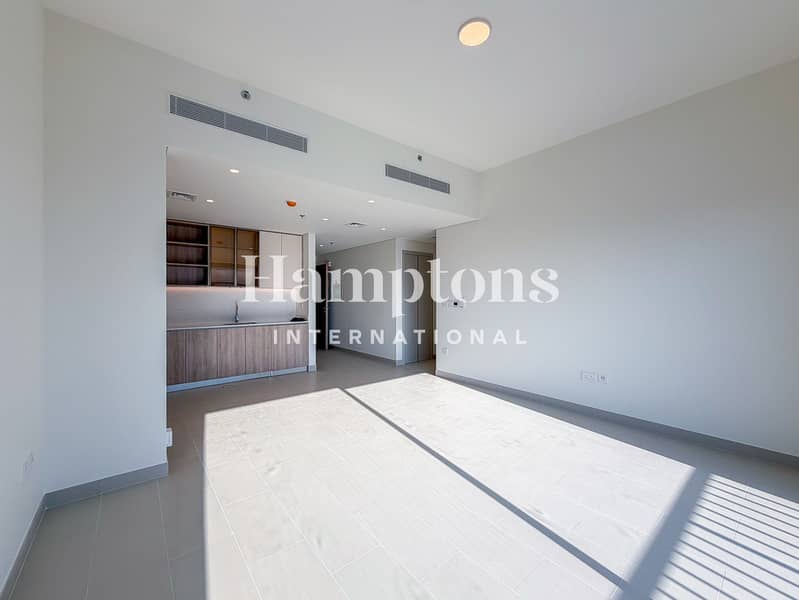 Higher Floor | Full Park and Pool View - Image 9