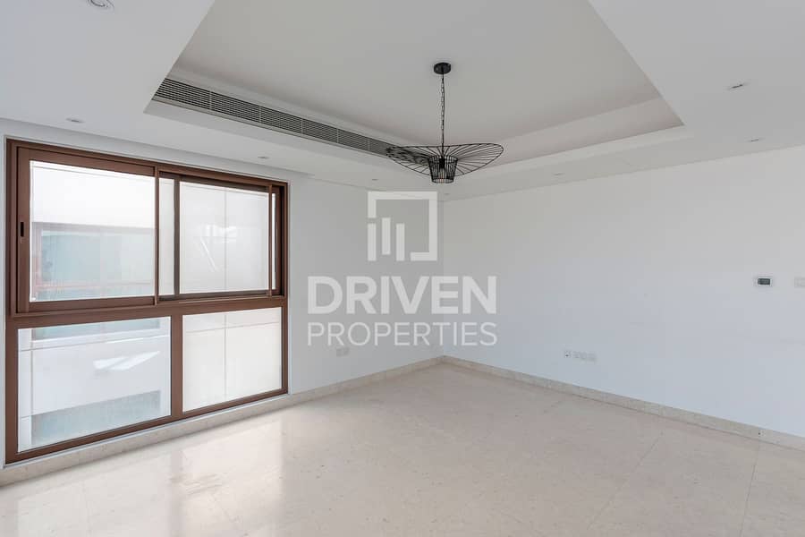 Prime Location | Ready to Move in | Private Pool - Image 10