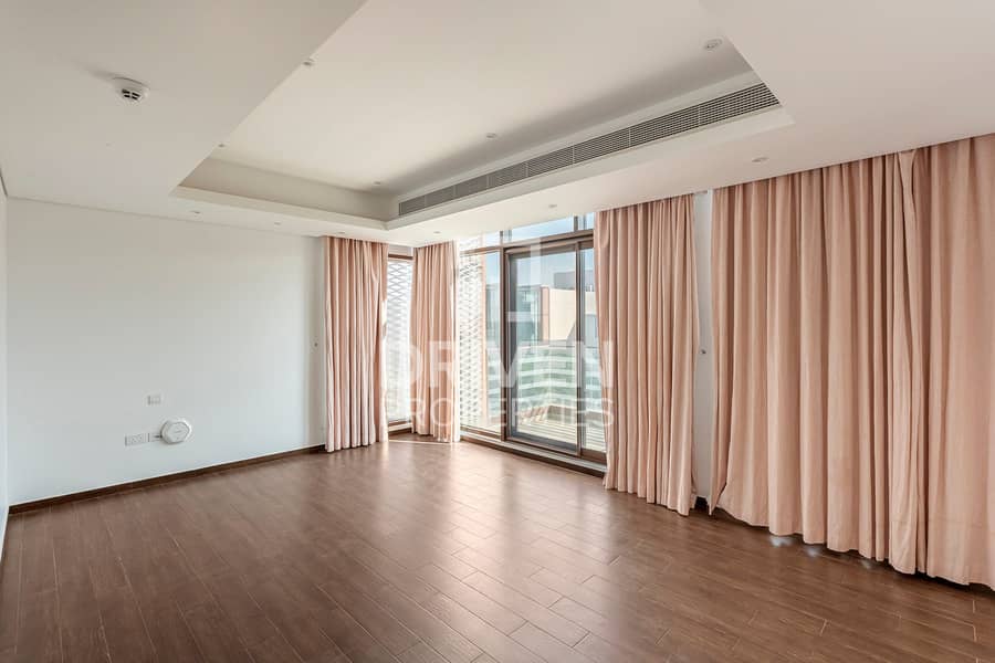 Prime Location | Ready to Move in | Private Pool - Image 11