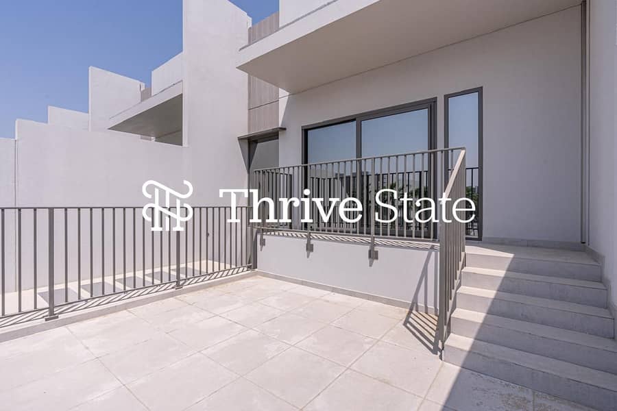 Modern Townhouse | Near Ameneties | Available