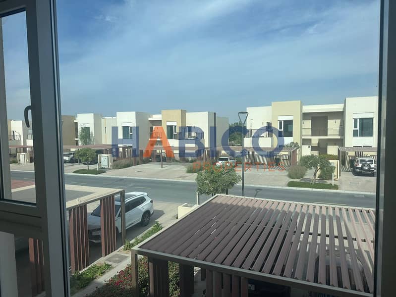 Infront of pool and park | Vacant | Spacious Layout