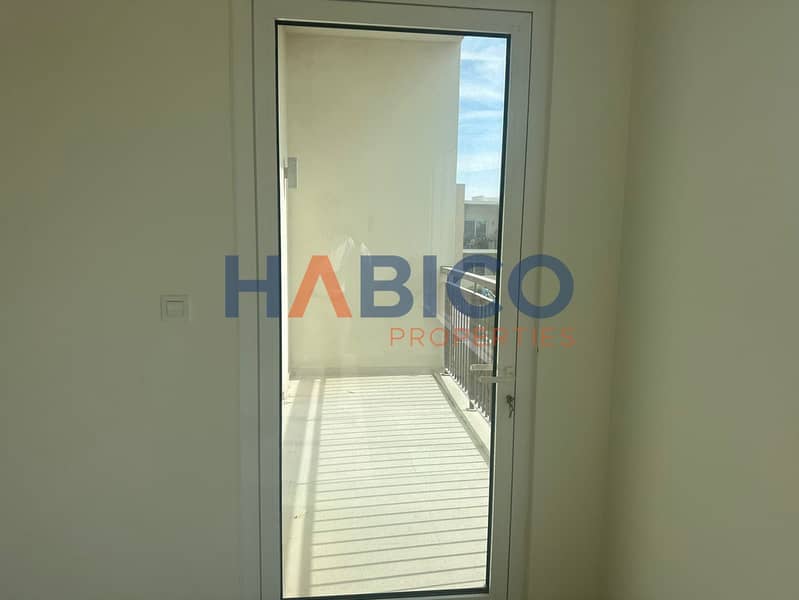 Infront of pool and park | Vacant | Spacious Layout