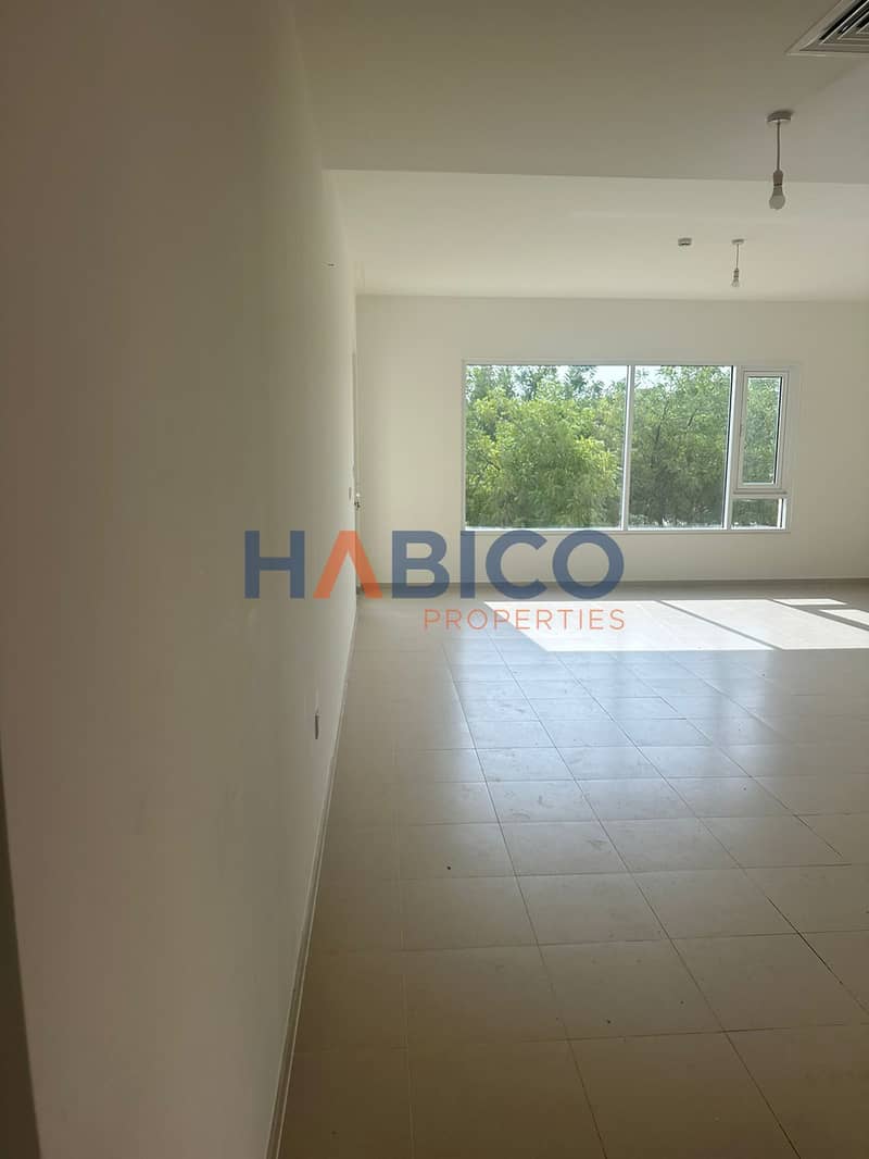 Infront of pool and park | Vacant | Spacious Layout