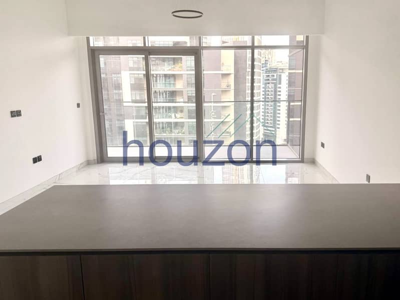 Spacious+Bright 1BR | Burj Khalifa View | Vacant - Image 7