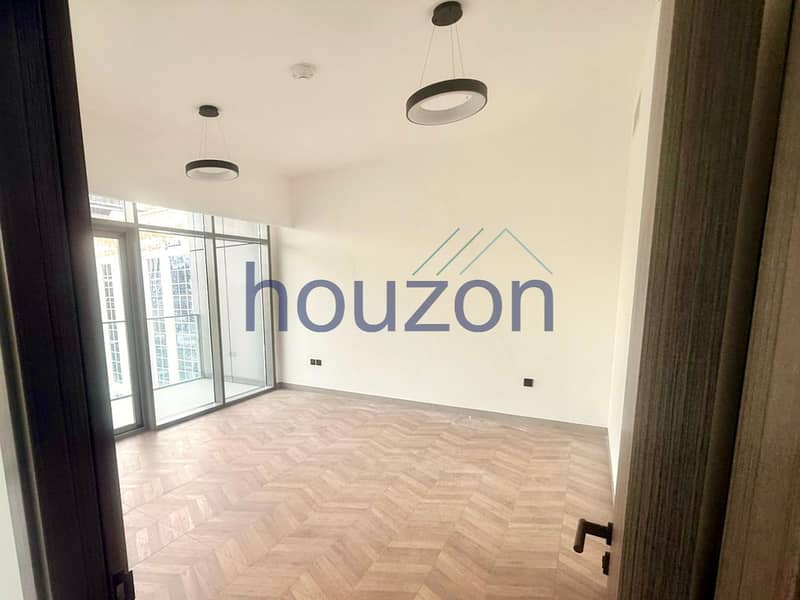 Spacious+Bright 1BR | Burj Khalifa View | Vacant - Image 8