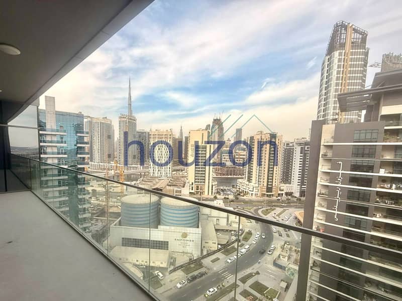 Spacious+Bright 1BR | Burj Khalifa View | Vacant - Image 15