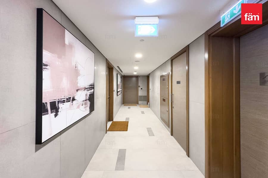 Luxury | Park + Downtown View | Great Investment - Image 6