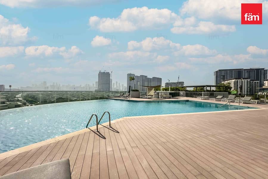 Luxury | Park + Downtown View | Great Investment - Image 13