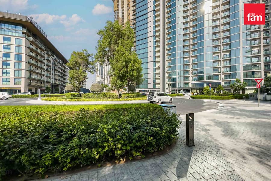 Luxury | Park + Downtown View | Great Investment - Image 21