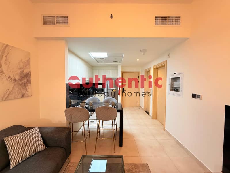 Pool View | Elegant High-End Apartment - Image 10