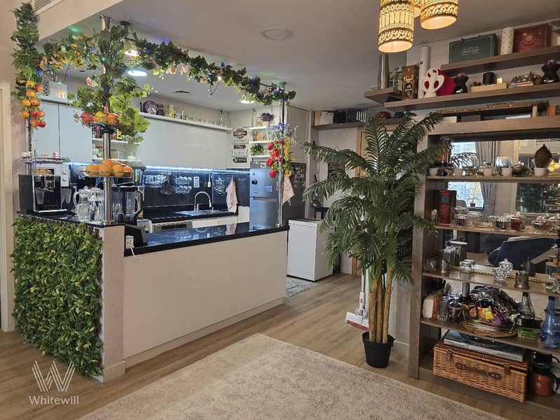 Living with Burj Khalifa and Canal View|Furnished - Image 7