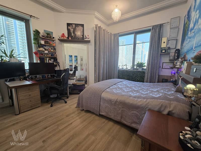 Living with Burj Khalifa and Canal View|Furnished - Image 8