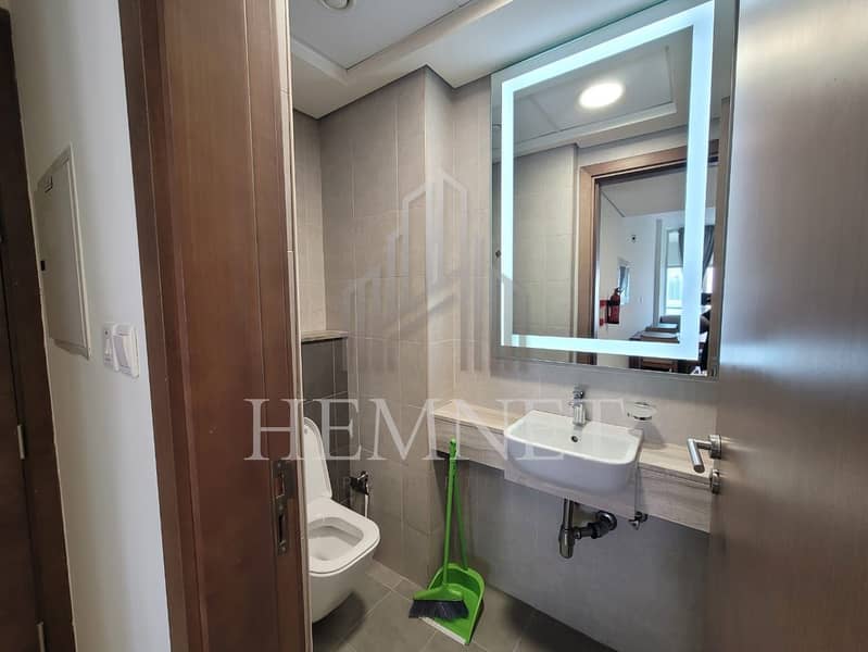 Fully Furnished | Vacant | Creek View - Image 9