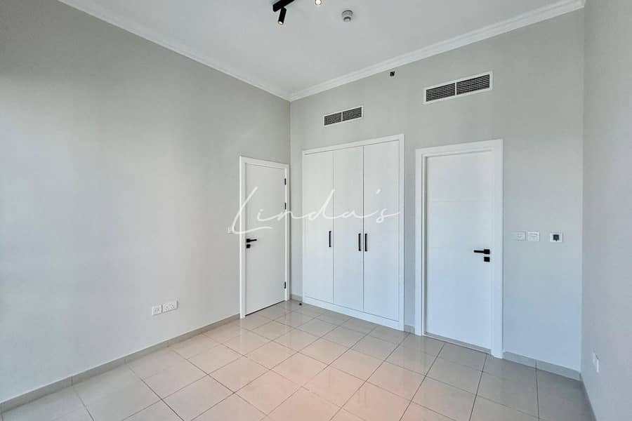 Marina View | Upgraded | Vacant end of Jan - Image 6