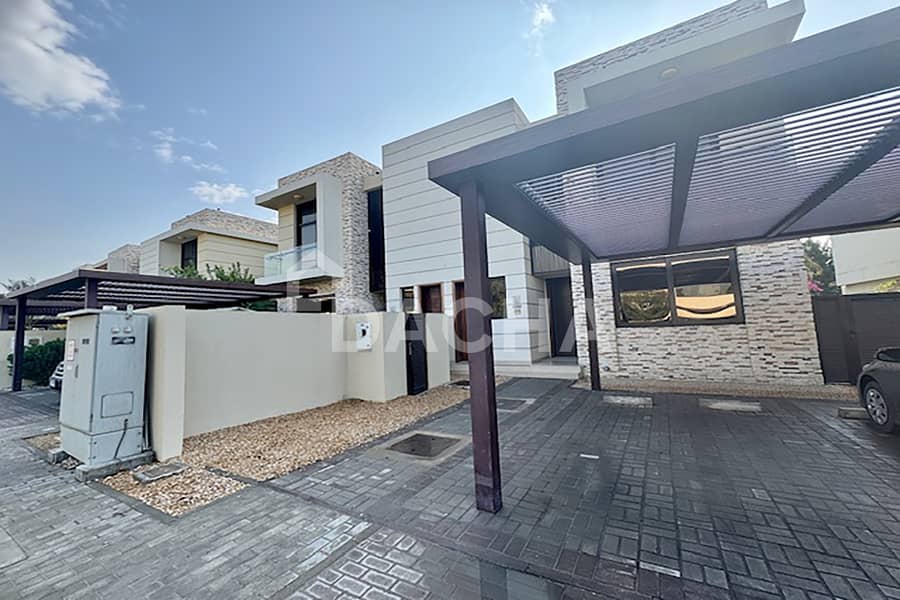 Exclusive Spacious 3Bed + Maids | Prime Location