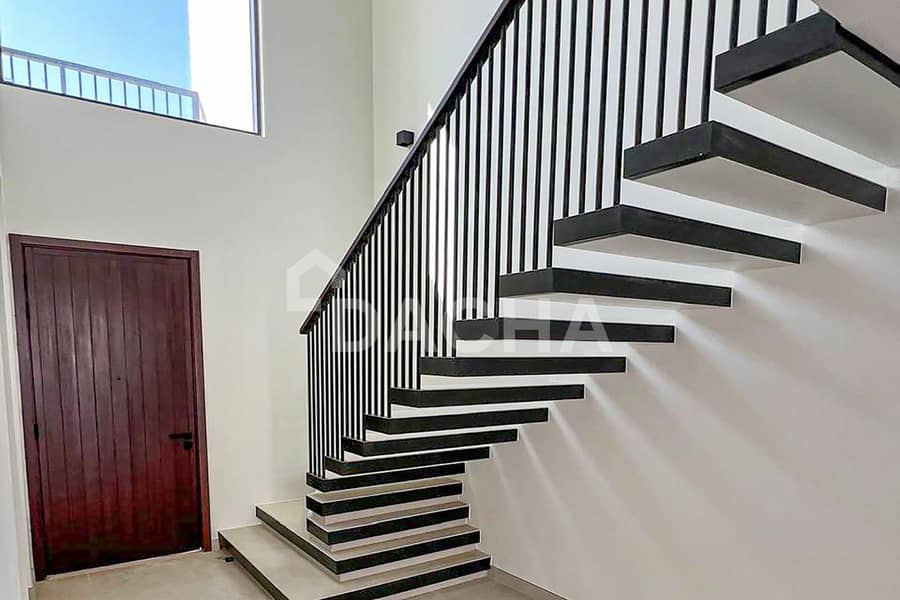 Corner | Large Plot | Vacant | Unfurnished