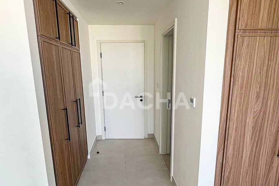 Corner | Large Plot | Vacant | Unfurnished - Image 11