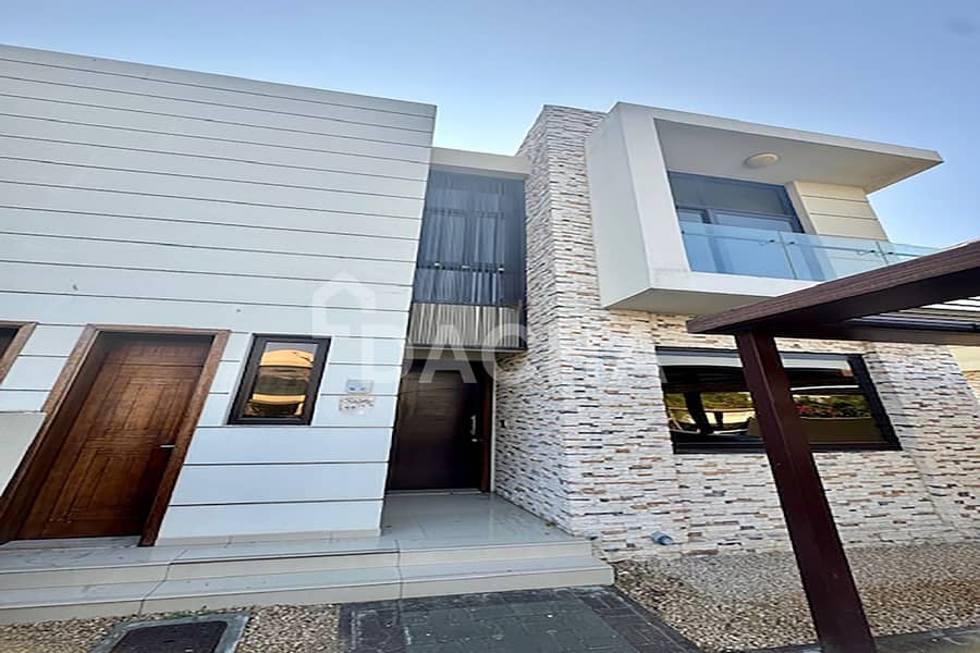 Exclusive Spacious 3Bed + Maids | Prime Location