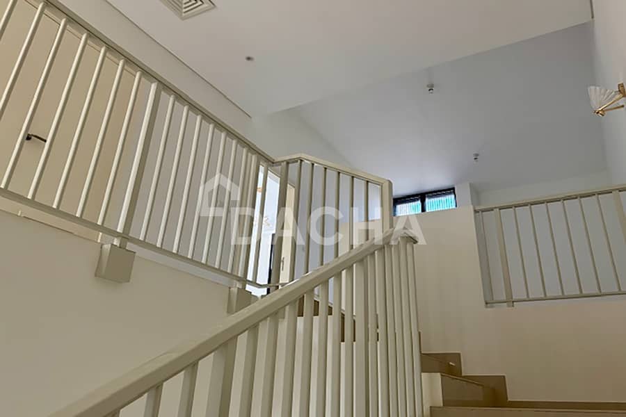 Exclusive Spacious 3Bed + Maids | Prime Location - Image 14