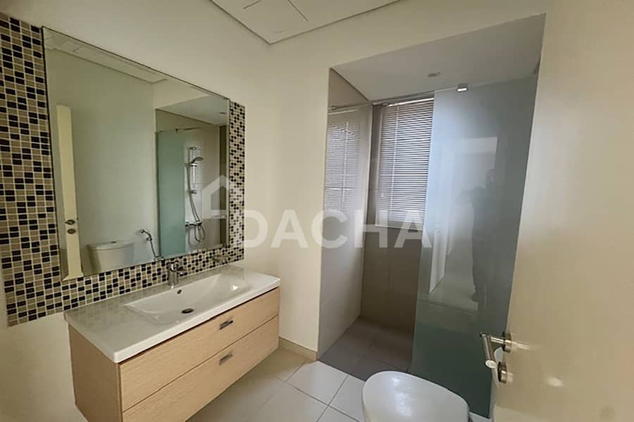 Exclusive Spacious 3Bed + Maids | Prime Location - Image 18